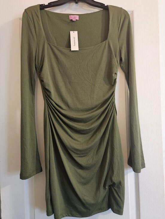 Francesca's Collections Dresses & Skirts - 2 For $20 🎊 NWT Francesca's Olive Green Ruched Long Sleeve Mini Dress